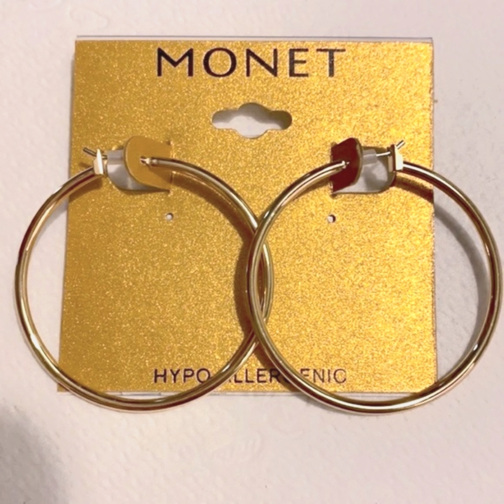 New Monet Gold Tower Large Oval Hoop earrings